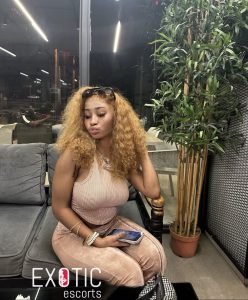 Kira Town escorts